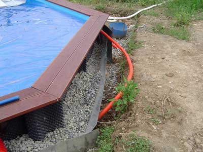comment enterrer une piscine en bois