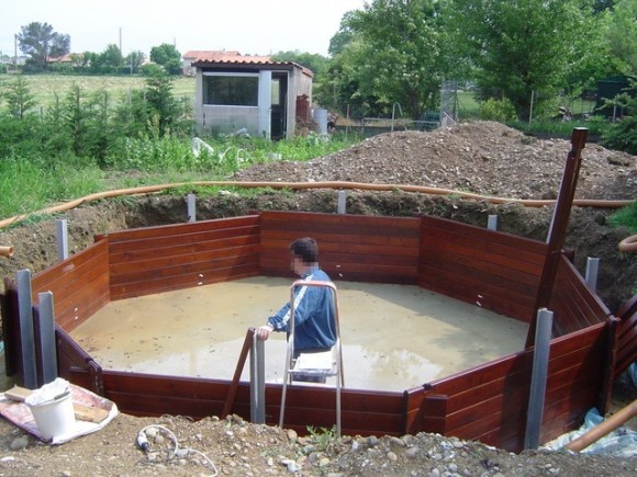 installer une piscine semi enterrée