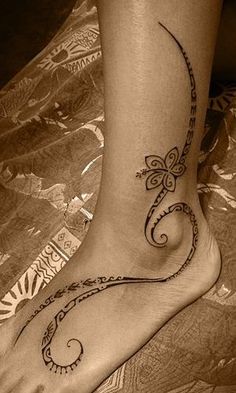 tatouage tahitien femme